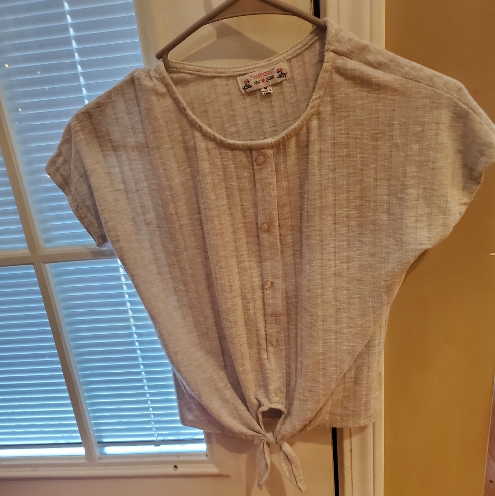 Grey top